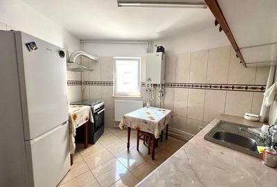 Apartament cu 2 camere decomandat în Central - 3