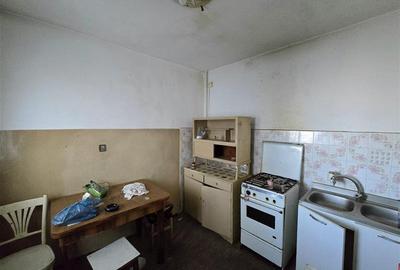 4 CAMERE 2 BAI DECOM ION MIHALACHE TURDA PARC REGINA MARIA ET 6/10 AN 1982 - 15