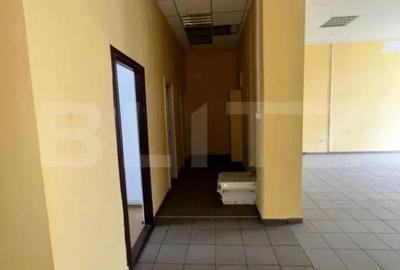 Spațiu comercial, de 120 mp, în 22 Decembrie - 9
