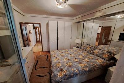 Inchiriez apartament 2 camere, decomandat, Tg. Mures, Unirii - 8