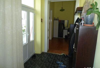 Apartament cu 5 camere decomandat în Sinaia - 3