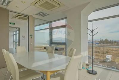 Spațiu comercial, de 20 mp, în Central - 14