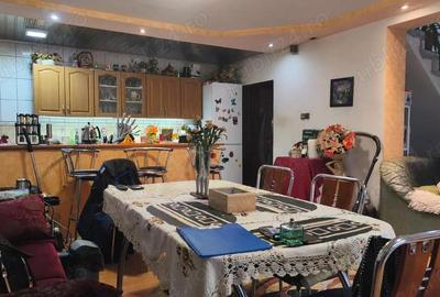 Casă în 22 Decembrie - 11