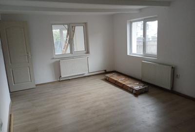 Casa renovata zona pensiunea Bianca - 2