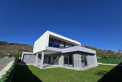 Casa Individuala cu panouri fotovoltaice si pompa de caldura, situata in Baciu! - 1