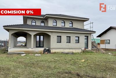 Casă individuală cu 7 camere cu Teren 670 Mp în Moșnița Nouă