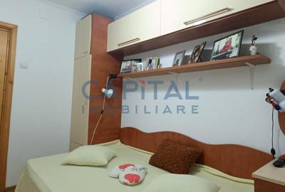 Apartament cu 4 camere semidecomandat, mobilat în Central - 13