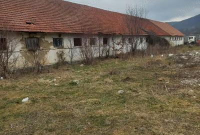 Spațiu comercial, de 700 mp, în Cheia - 3