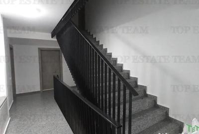 Apartament cu 4 camere semidecomandat în Colentina - 2