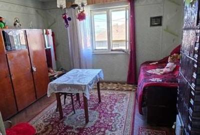 Casă cu 4 camere cu Teren 100 Mp în Central - 8