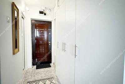 	Garsoniera renovata, de inchiriat in Tiglina 1, etajul 4/10. - 4