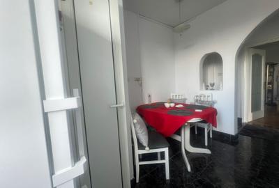 De vânzare apartament cu 2 camere pe str. Republicii - 8