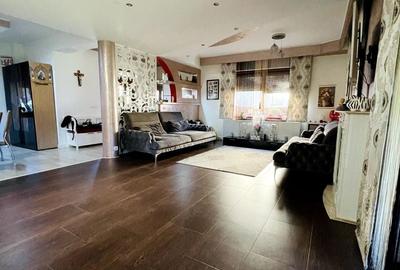 Casă cu 4 camere cu Canalizare în Paleu - 1