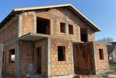 Duplex cu 4 camere cu Canalizare în Bucovăț (Remetea Mare) - 3