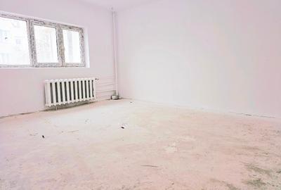 Vand apartament 3 camere Calea Vitan zona Mall - 1