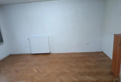 Apartament de inchiriat 3 cam - 3