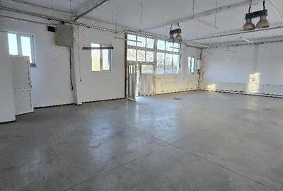Spațiu comercial, de 129 mp, în Central - 3