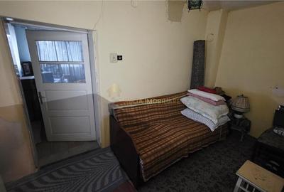 CASA 2 CAMERE 68 MP TEREN 701 MP  APAHIDA - 10