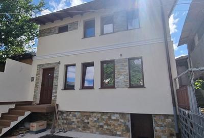Casă individuală cu 3 camere în Central
