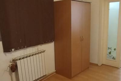 Apartament cu 2 camere semidecomandat în P-ța Sfinții Voievozi - 2