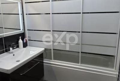 Apartament cu 3 camere semidecomandat, mobilat în Micro 9 - 12