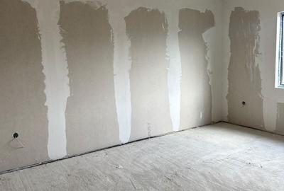 Casă cu 4 camere în Central - 1