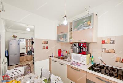 Vanzare apartament cu 2 camere in Galati, strada Traian Vuia ( M40), etaj 3/4 - 9