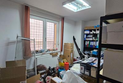 Vand apartament de 3 camere situat pe strada Luptei,intr-un bloc din 2006,parter - 9