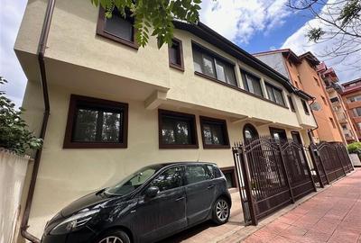 Duplex cu 10 camere cu Canalizare în Eminescu - 3