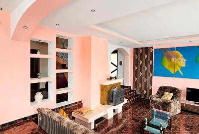 Casă cu 4 camere cu Canalizare în Exterior Vest - 3