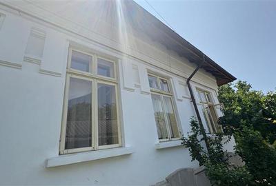 Casă cu 3 camere cu Canalizare în Copou - 2