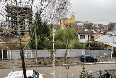 Teren de 1527 mp, în Central - 3