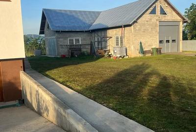 Casa si teren de vanzare - 1