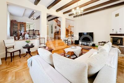 Casa individuala in stil rustic curte 450 mp in zona Belvedere