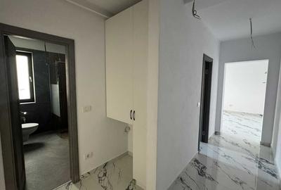 Decomandat, bucatarie inchisa. Curte. La asfalt. - 7