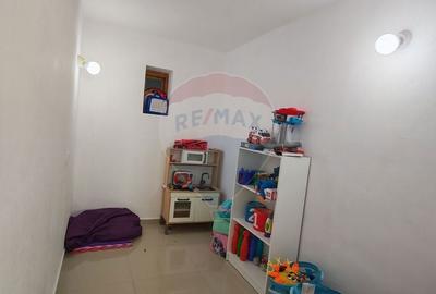 Spațiu comercial, de 180 mp, în Central - 9