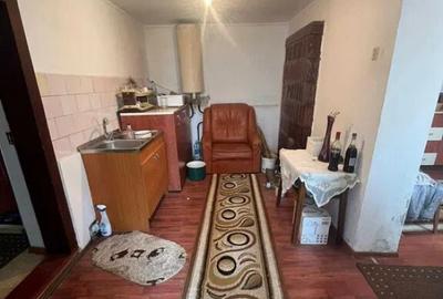 Casa de Locuit cu Teren si Curte Mare Tiganesti, Teleorman - 1