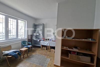 Spațiu comercial, de 72 mp, în Vasile Aaron - 1