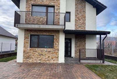 Casa Individuala, 5 camere, 120 mp, teren liber 450 mp, Chinteni - 1