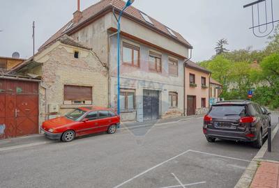 Comision 0%! Doua case alaturate de vanzare! Bra?ovul... - 1