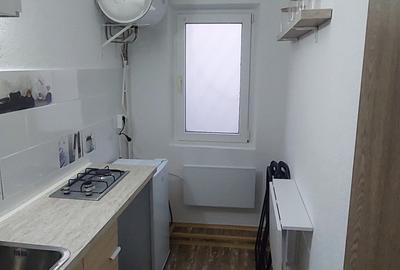 Garsonieră decomandată, mobilată în Sud - 6