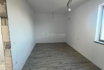 Casă cu 3 camere în Costi - 1