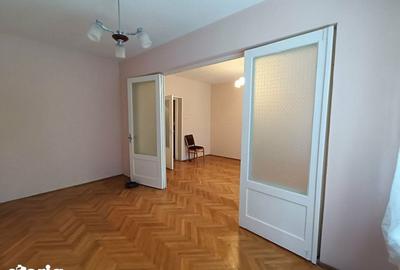 Apartament cu 4 camere semidecomandat în Săsar - 1
