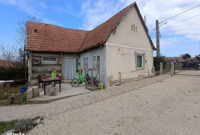 Casă cu 3 camere în Romanești - 11