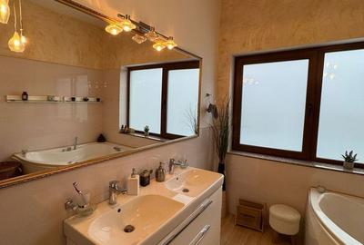 Apartament cu 4 camere, mobilat în Centrul Istoric - 9