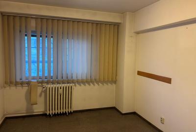 Apartament cu 3 camere semidecomandat în Decebal - 2