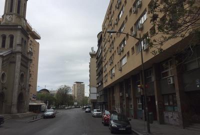 Garsoniera ultracentrala, mobilata , etaj 3, bloc solid, termoiz, langa Cismigiu - 14