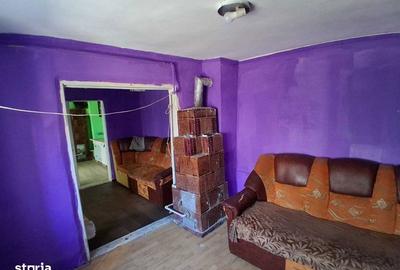 Casă cu 4 camere cu Teren 90 Mp în Rahova