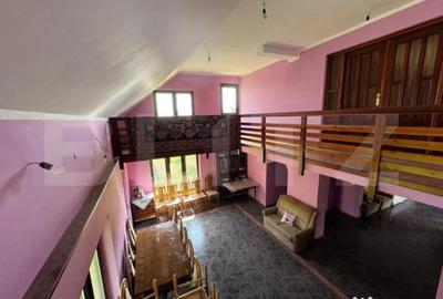 Casă cu 7 camere cu Teren 1300 Mp în Plopeni - 1
