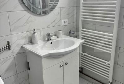 Casă cu 8 camere cu Teren 400 Mp în Central - 3